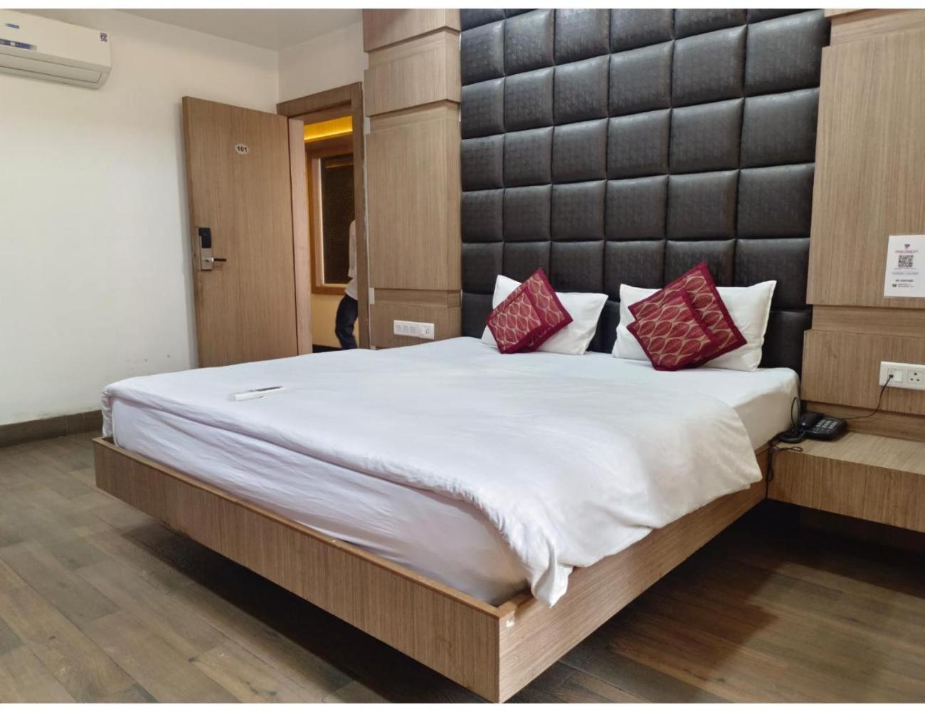 Hotel Pride inn, Prayagraj