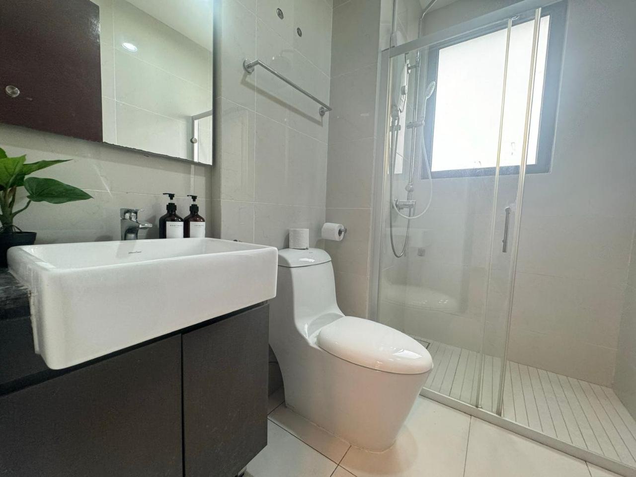 JB City Danga Bay-CG Shopping Mall Apartment