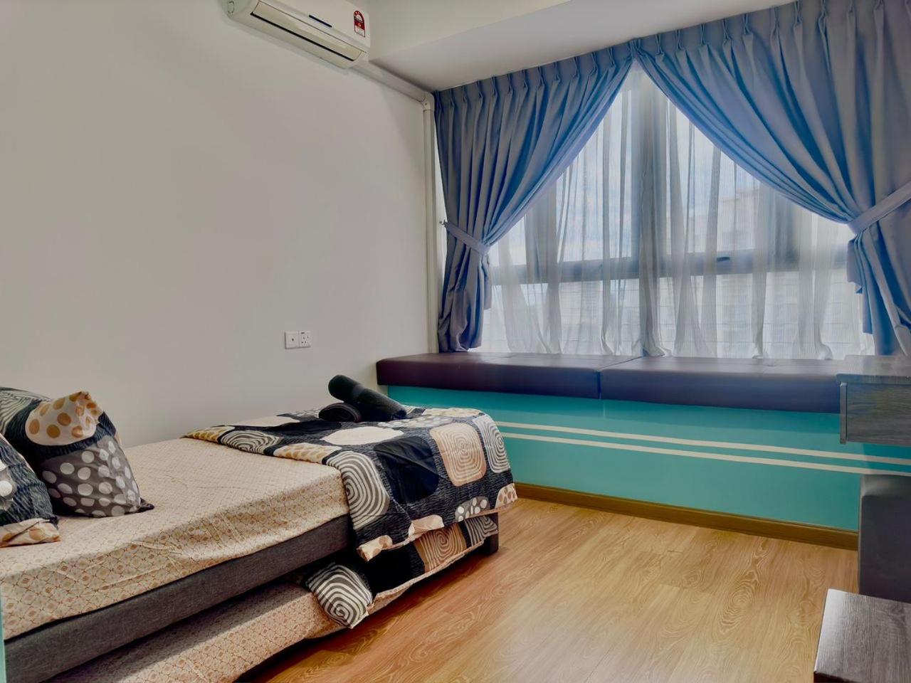 JB City Danga Bay-CG Shopping Mall Apartment
