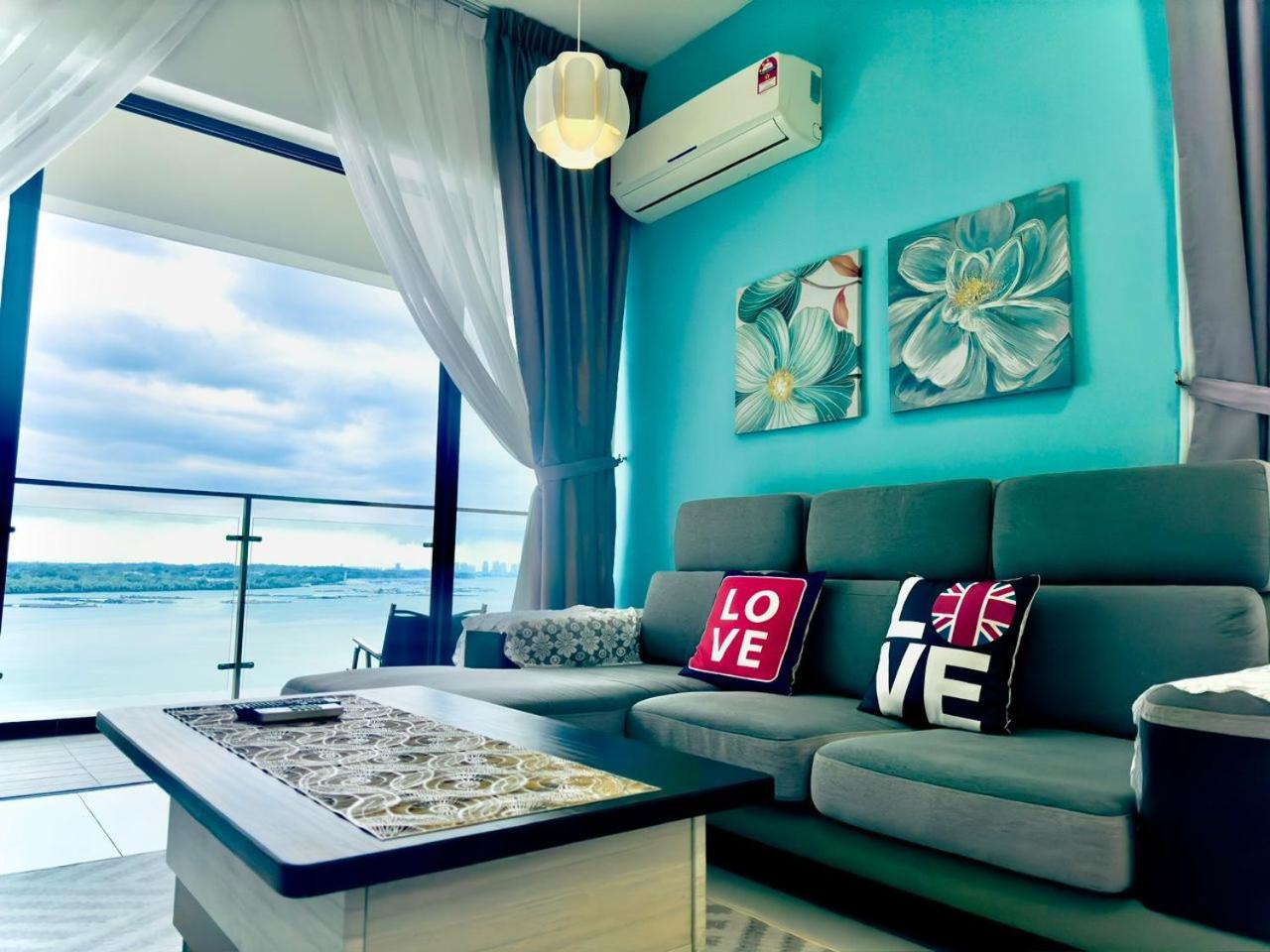 JB City Danga Bay-CG Shopping Mall Apartment