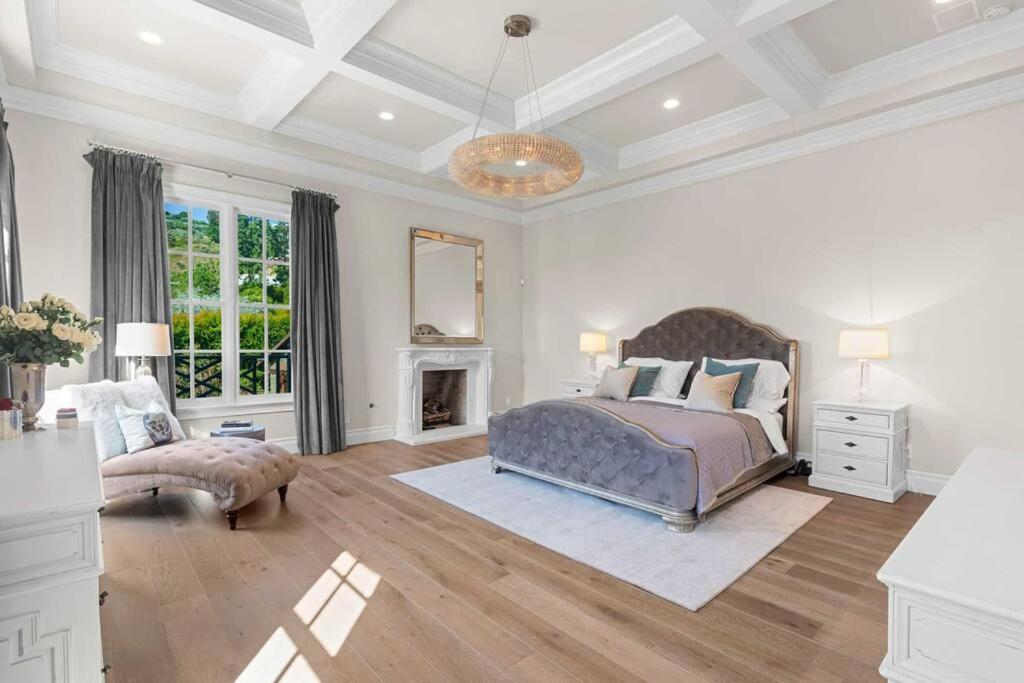 NEW Stunning Hollywood Hills Mansion with Pool and Views