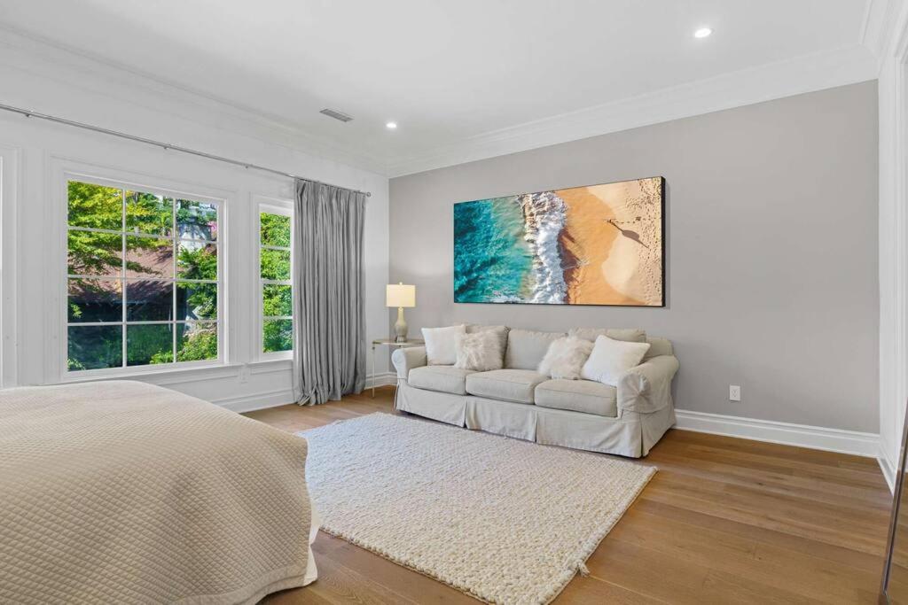 NEW Stunning Hollywood Hills Mansion with Pool and Views