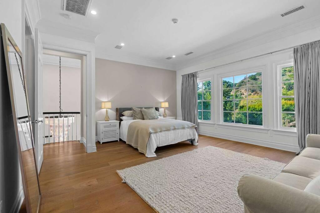 NEW Stunning Hollywood Hills Mansion with Pool and Views