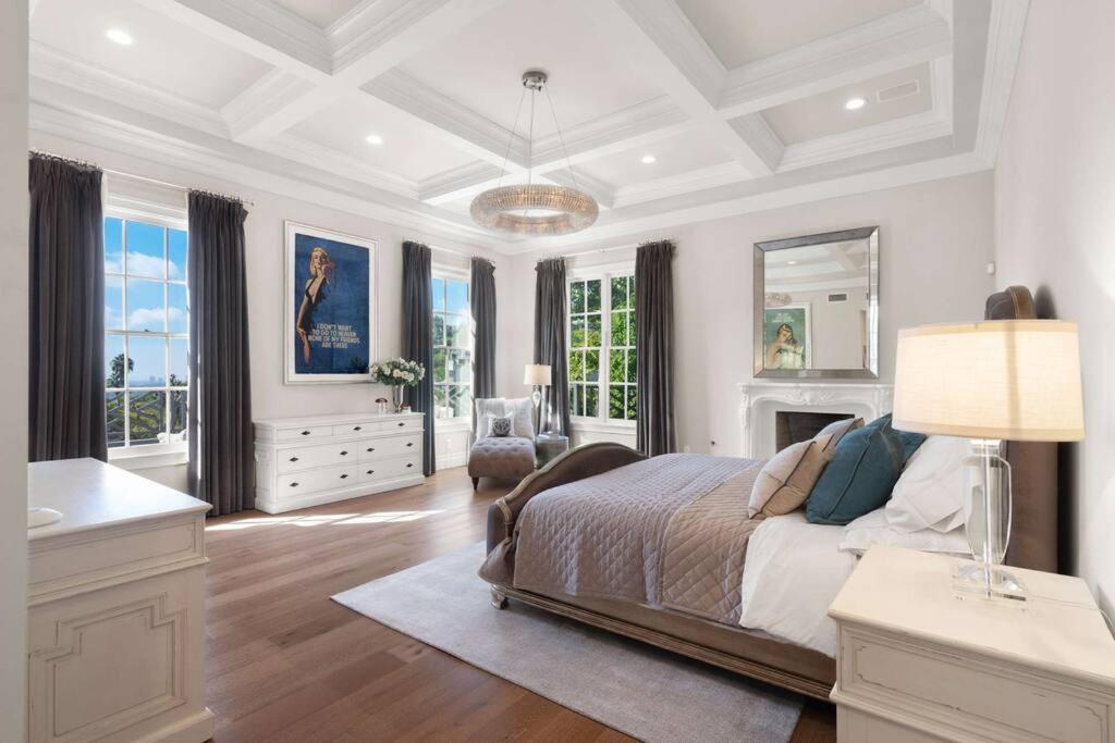 NEW Stunning Hollywood Hills Mansion with Pool and Views