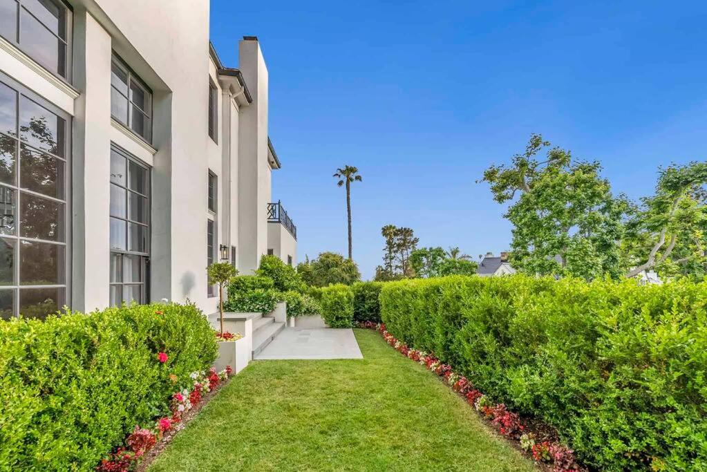 NEW Stunning Hollywood Hills Mansion with Pool and Views