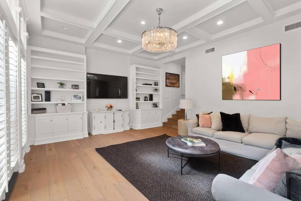 NEW Stunning Hollywood Hills Mansion with Pool and Views