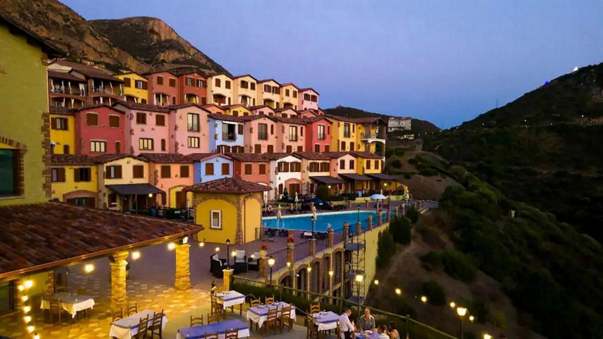 Villetta bordo piscina vista mare Wi-Fi Gratis view 4