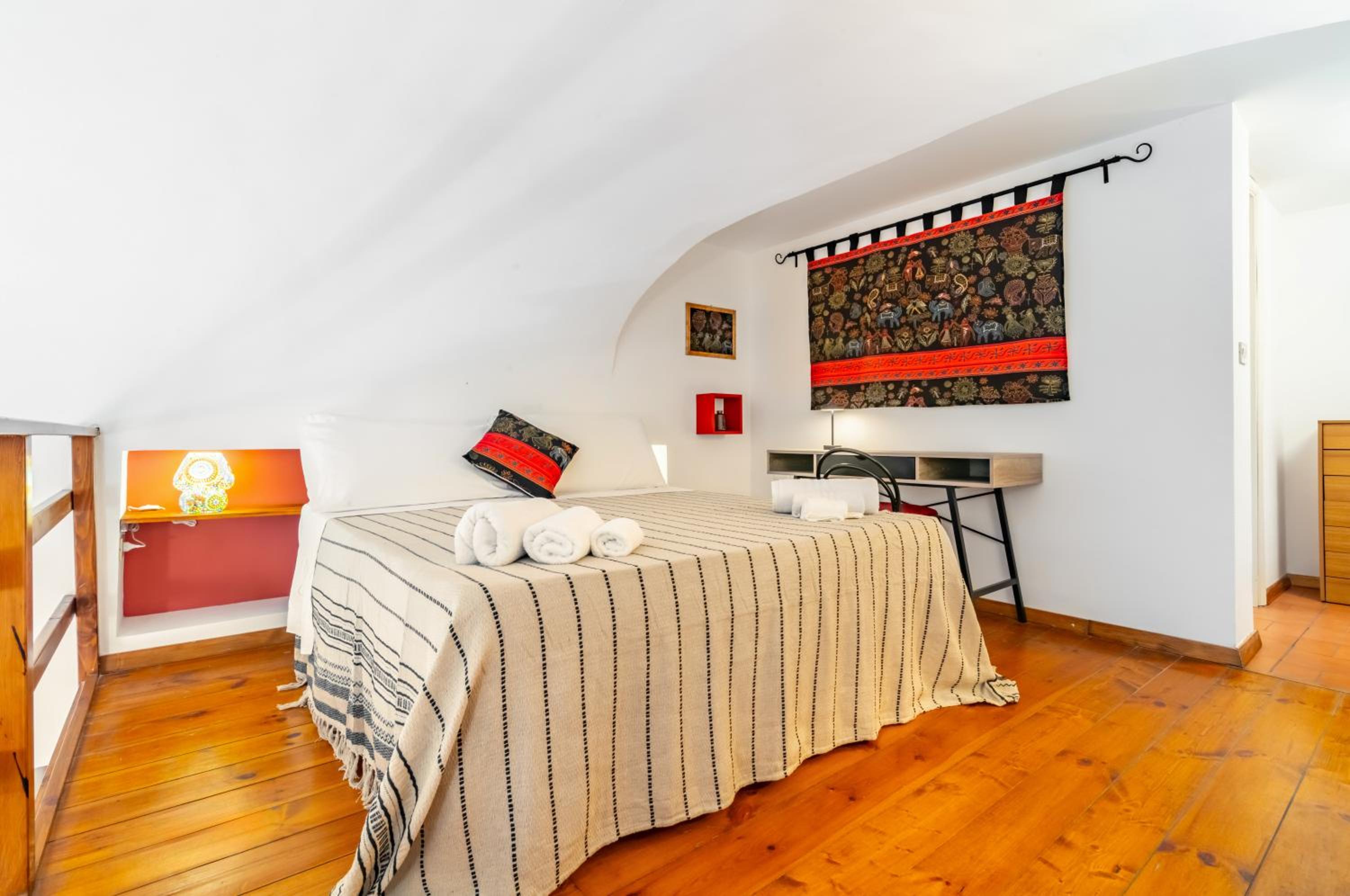 GuestHost - The Traveller's House - Palermo Station Apartments photo 3
