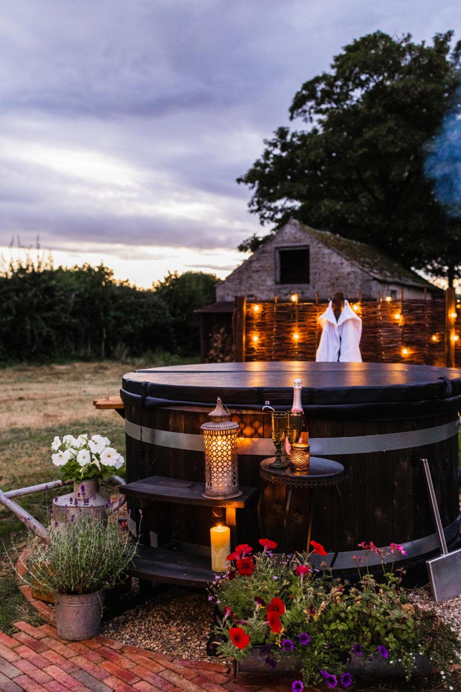Hotel Toadland Shepherd Huts