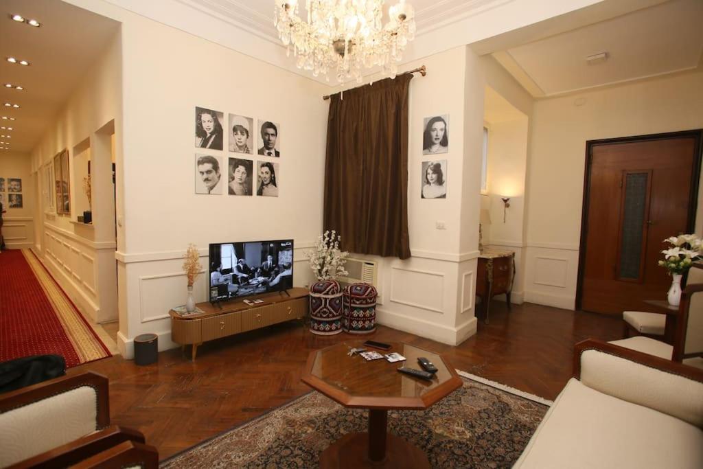Vintage 2BR Apt in Downtown - Mint 69