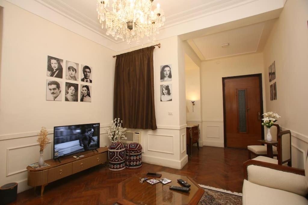 Vintage 2BR Apt in Downtown - Mint 69