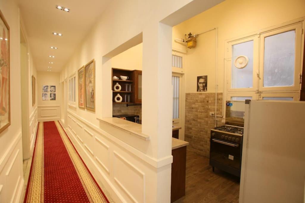 Vintage 2BR Apt in Downtown - Mint 69