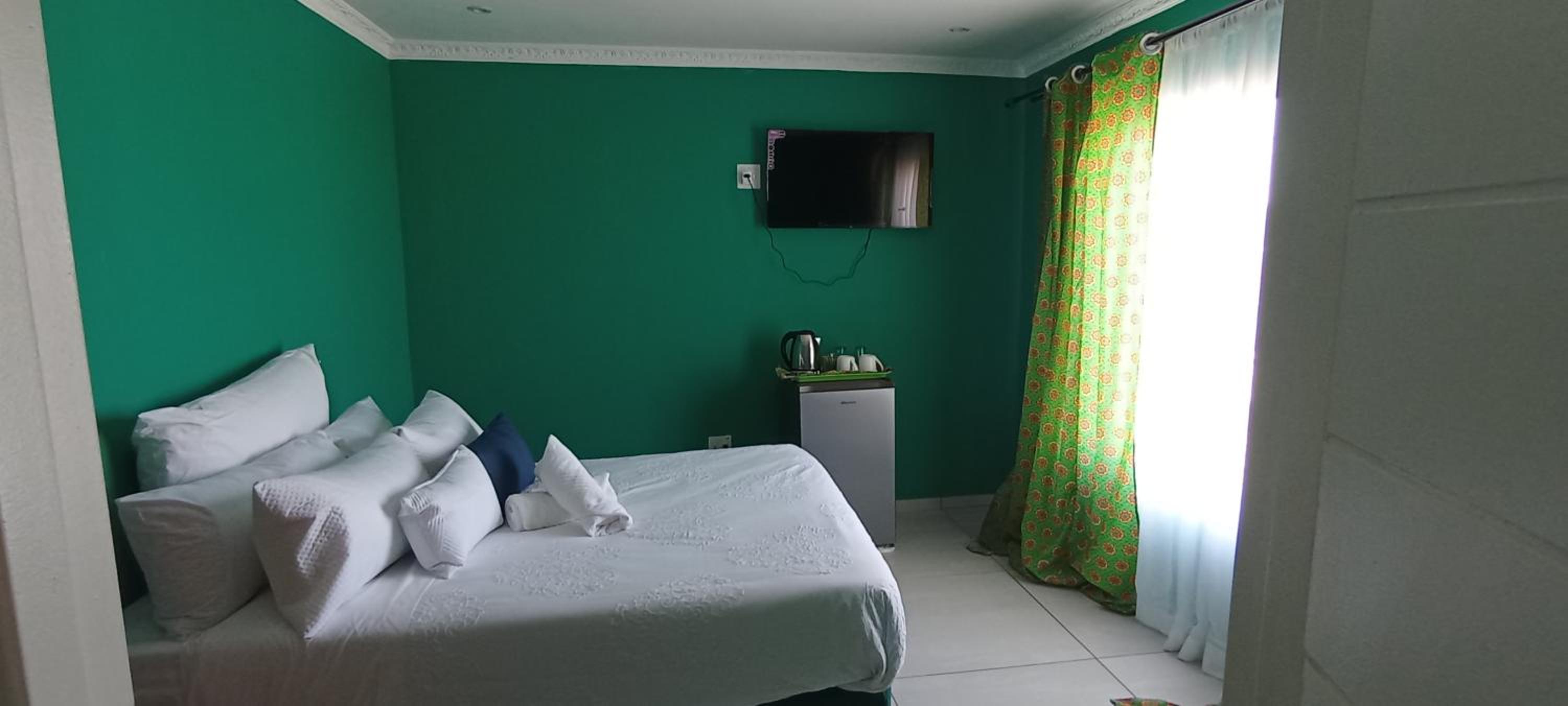 Photo 18