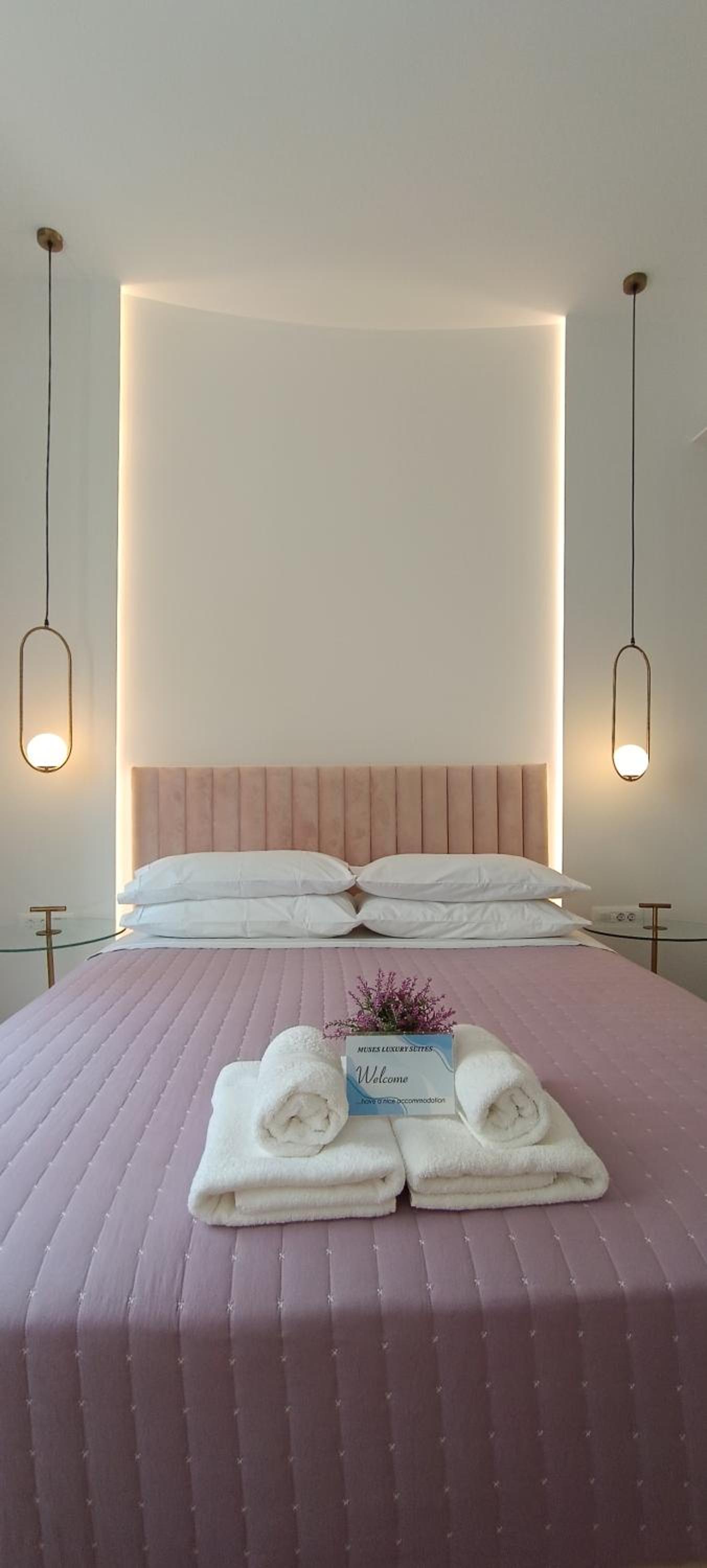 MUSES LUXURY SUITES