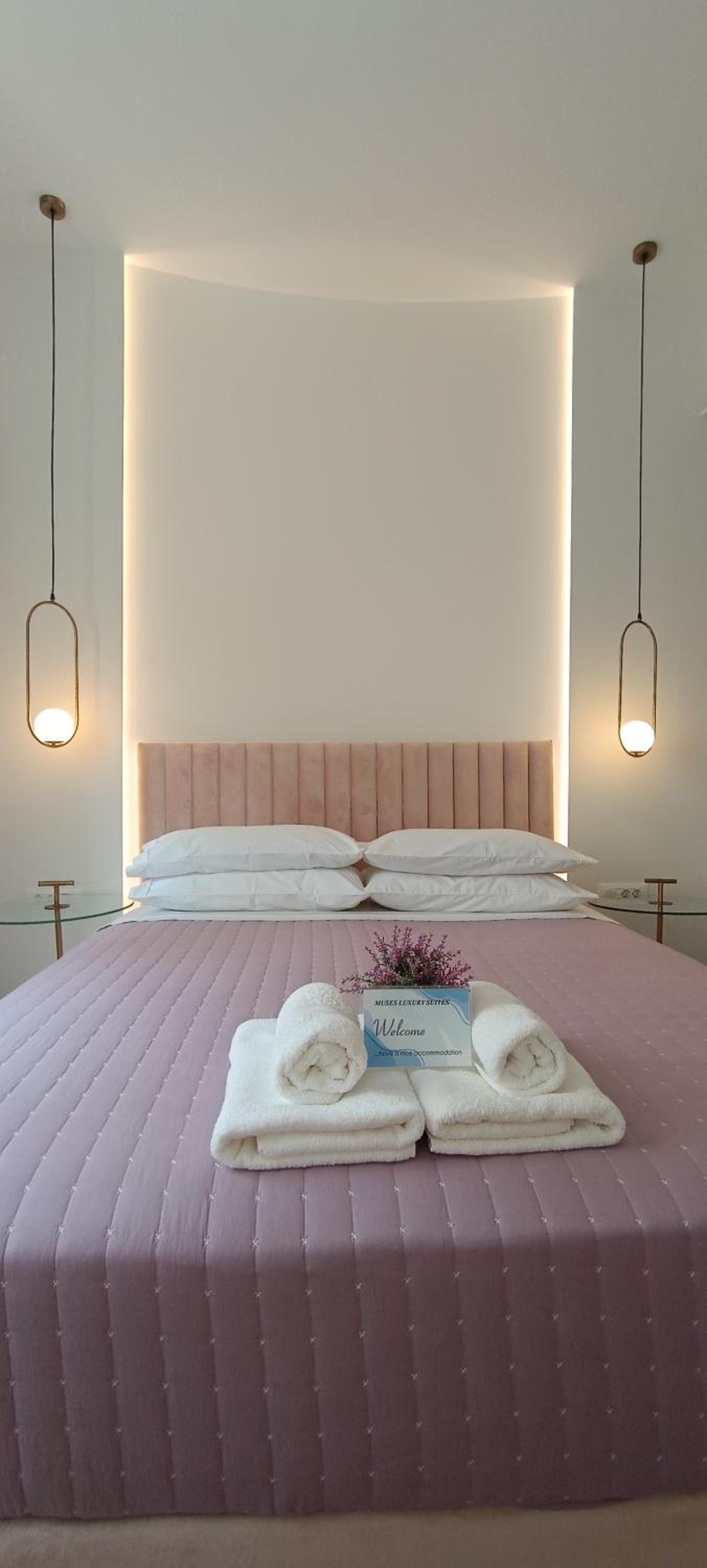 MUSES LUXURY SUITES
