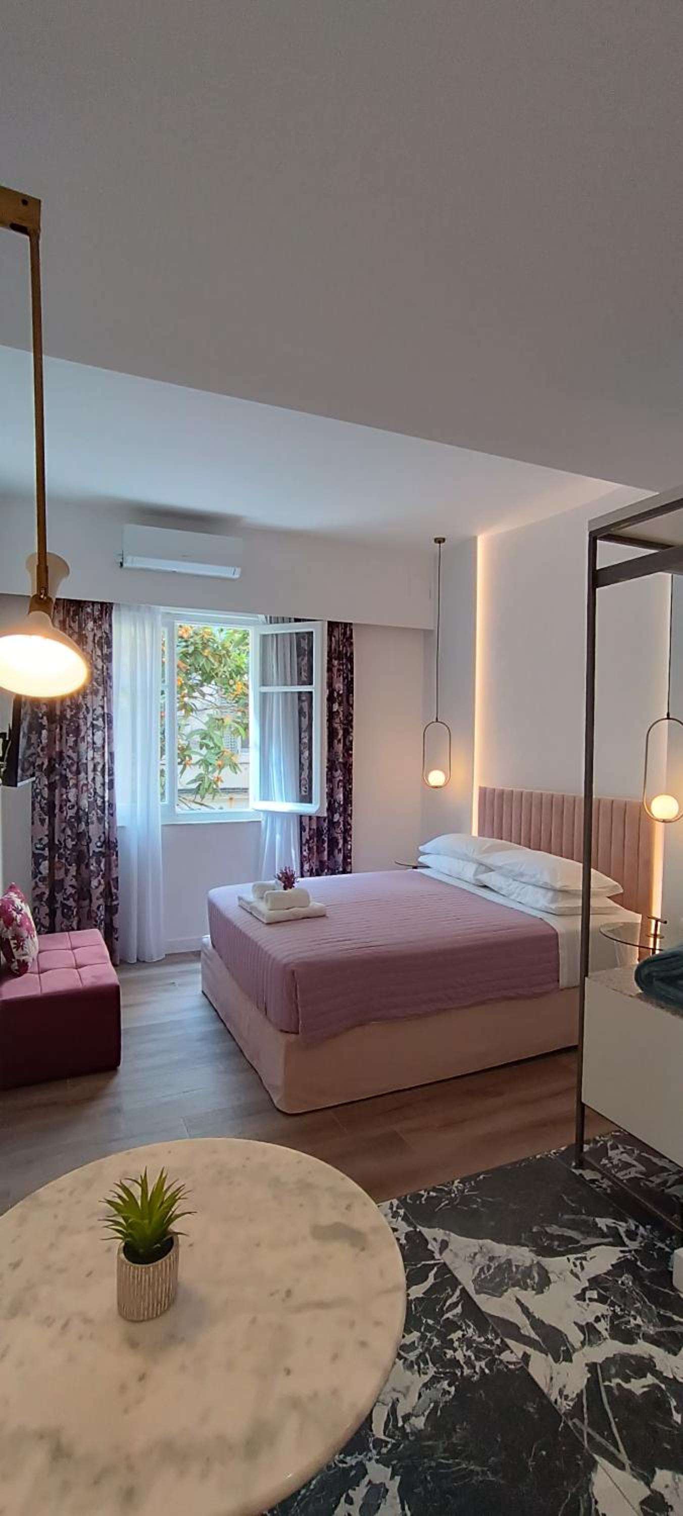 MUSES LUXURY SUITES