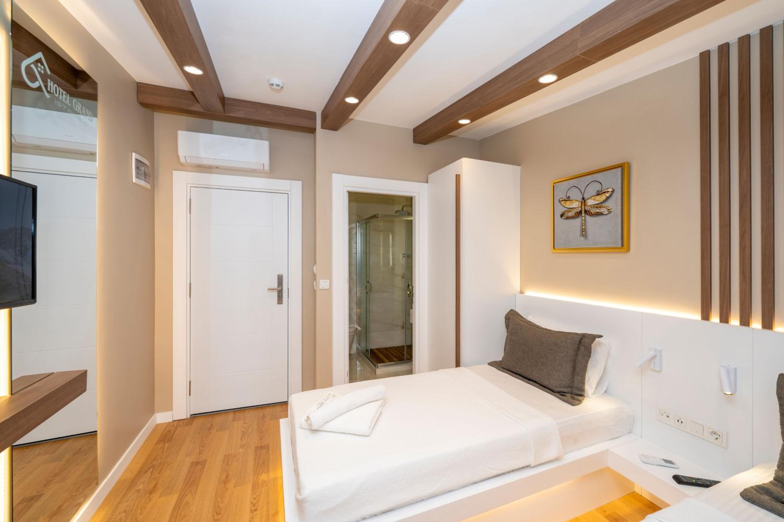 Hotel Grand İstanbul - Image 31