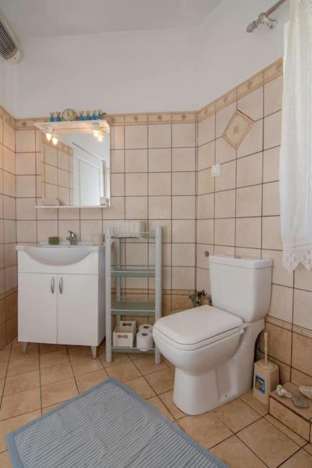 villa Thodoros sleeps 6 view 5