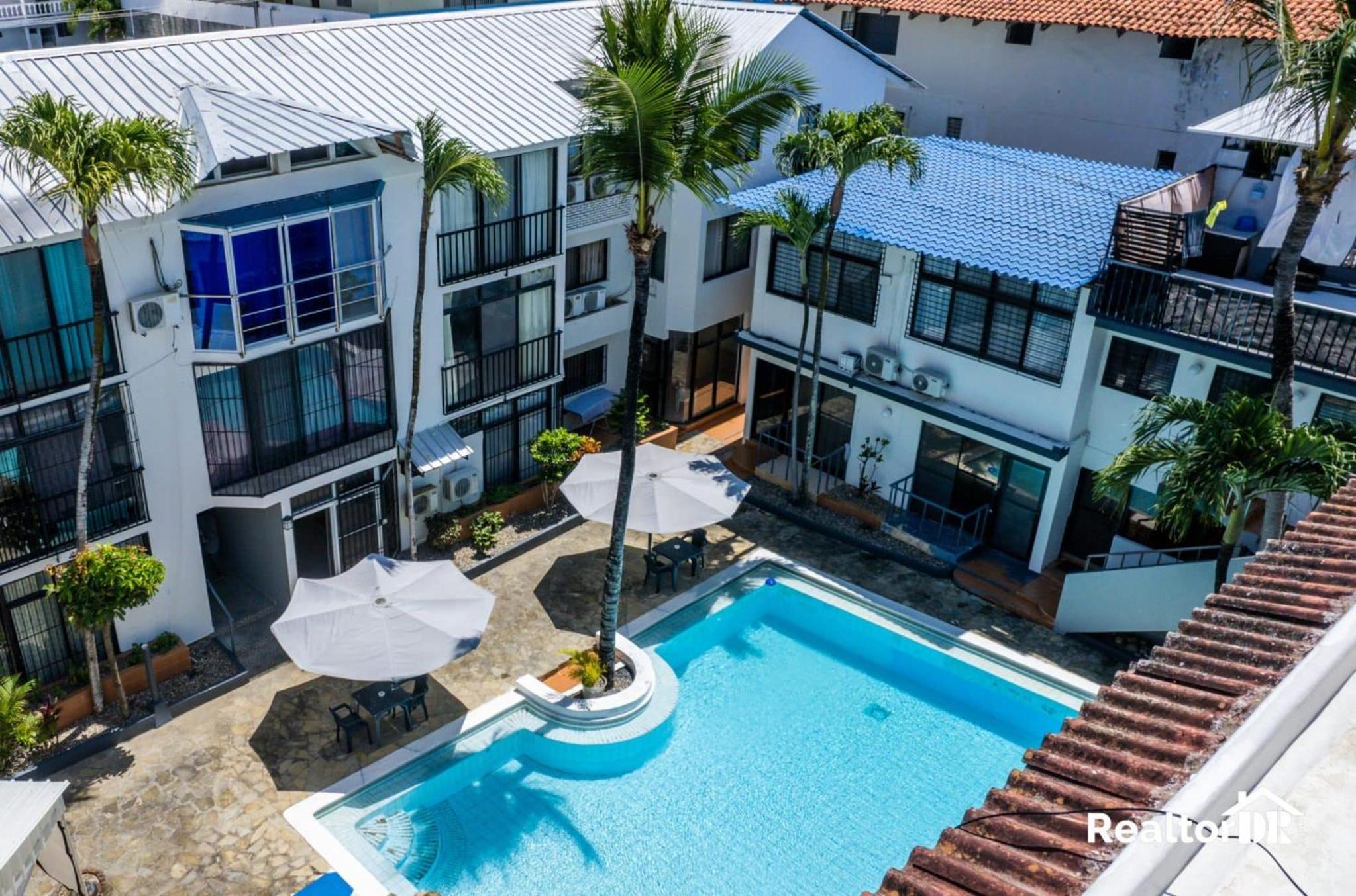 Apartment with a large living room. Swimming pool. In downtown. view 5