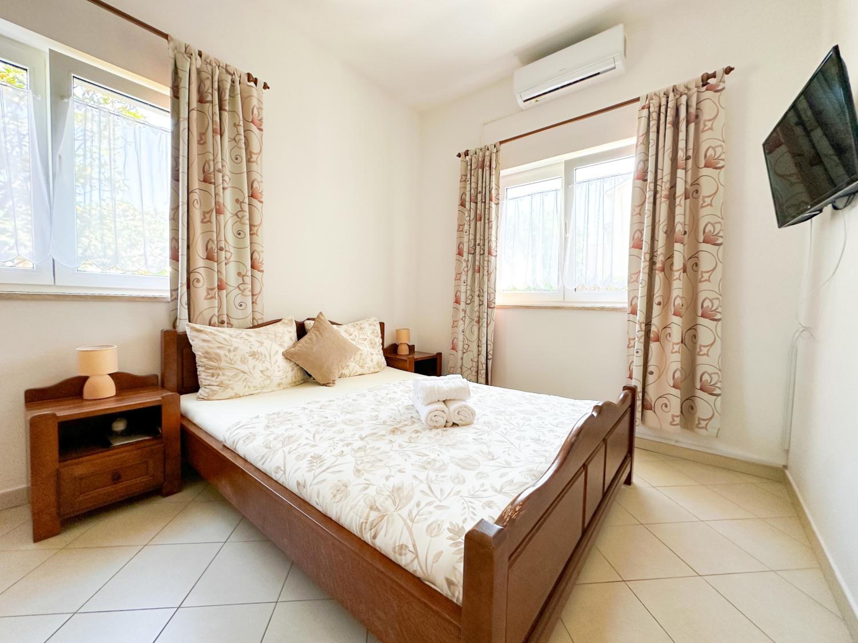 Sunside Apartments
