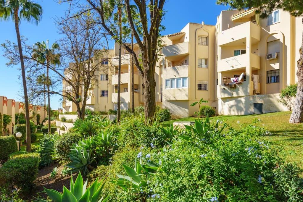 Coastal escape/Family-Friendly 2-BR with seaview view 4