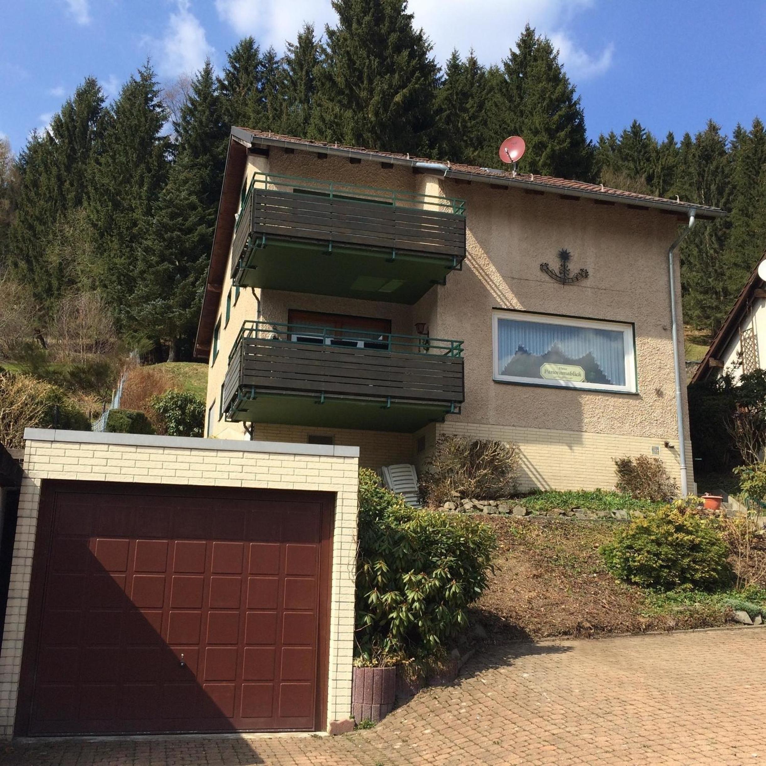 Freistehendes Ferienhaus in Sieber mit Terrasse, Garten und Grill