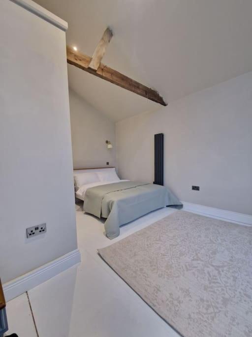 Garden Barn Studio, sleeps 3 view 3