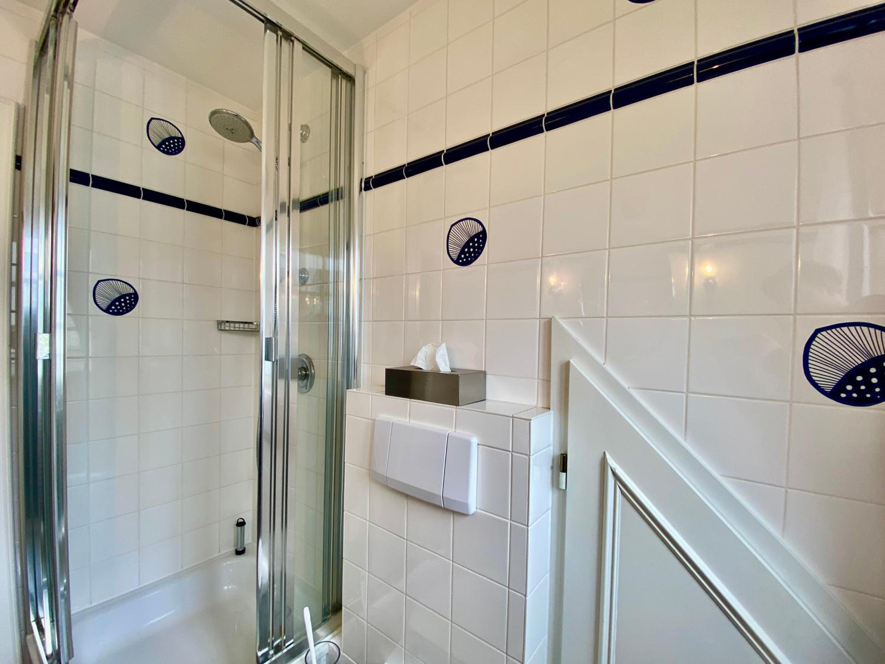 Biike en Schellinghörn — bathroom