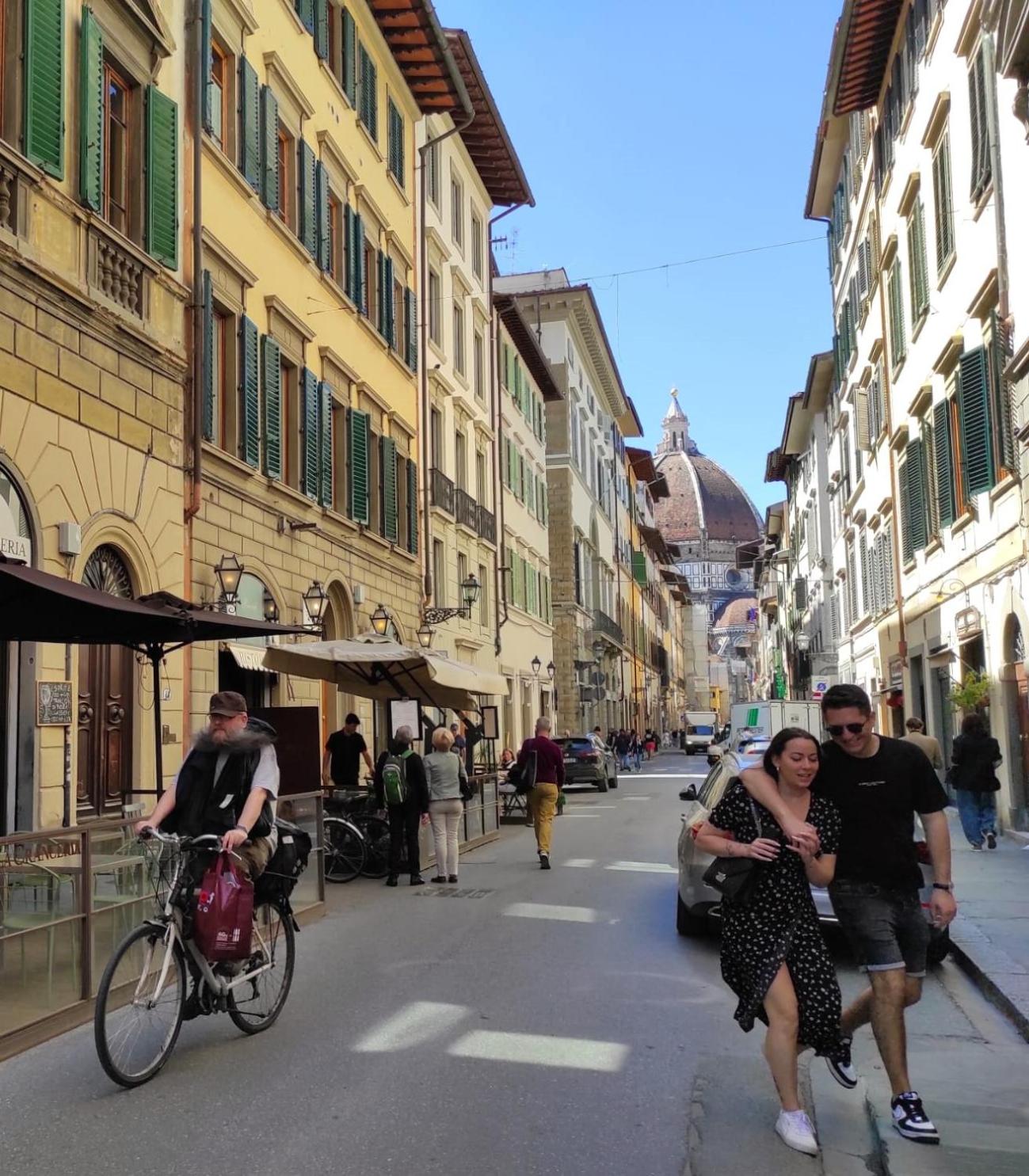 Agnolo First two bedrooms apartment close to Duomo