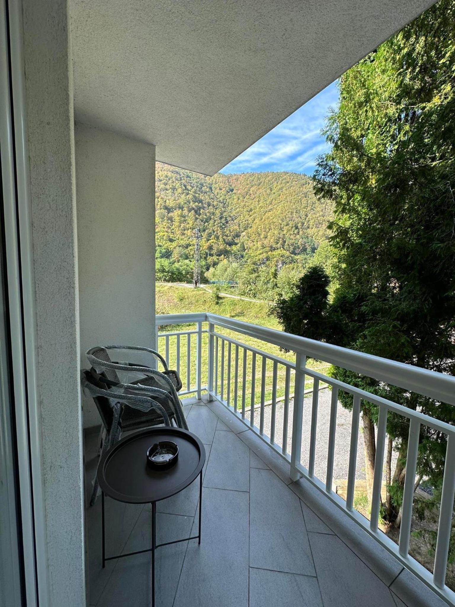 Apartment Riverstone Retreat
