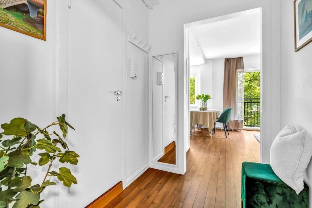 Exclusive 2 bed apartment at Frogner Oslo - Walk to royal palace & Aker brygge - New May 2026 view 5