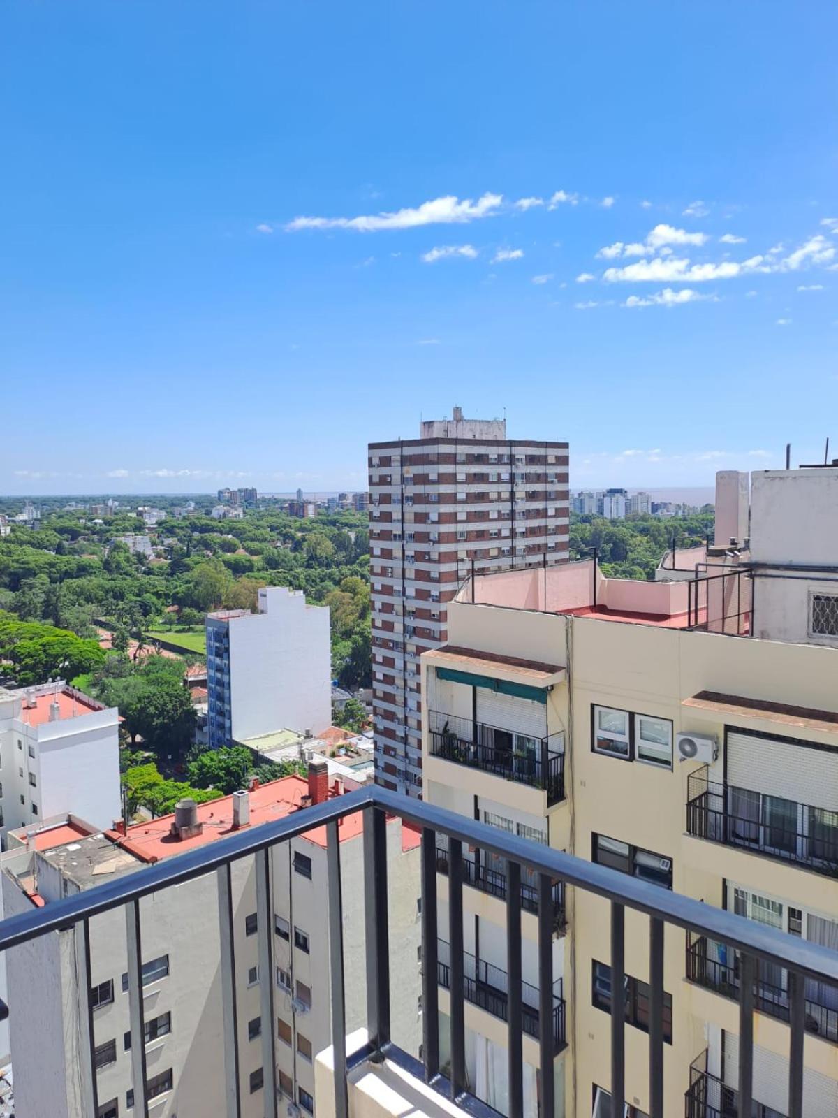 Cómodo apartamento frente Quinta Presidencial
