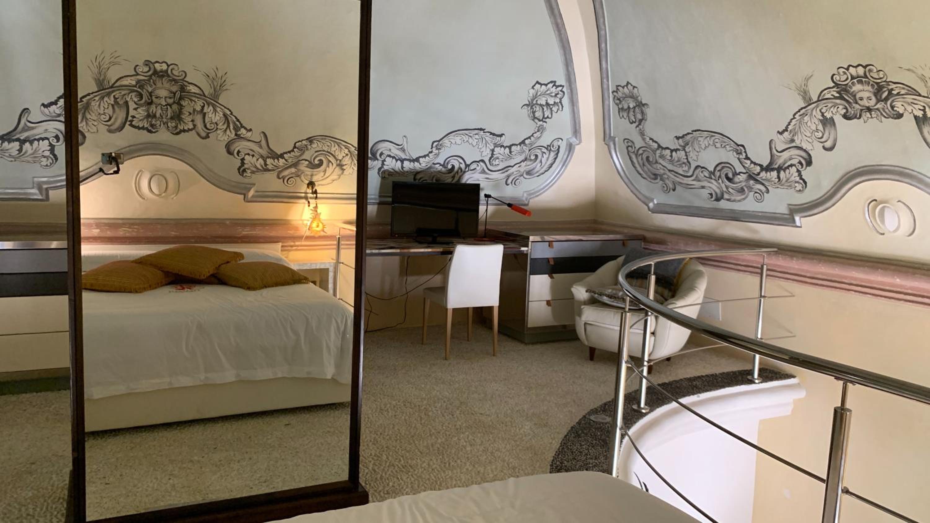 Palazzo Salapolis - Luxury Apartments