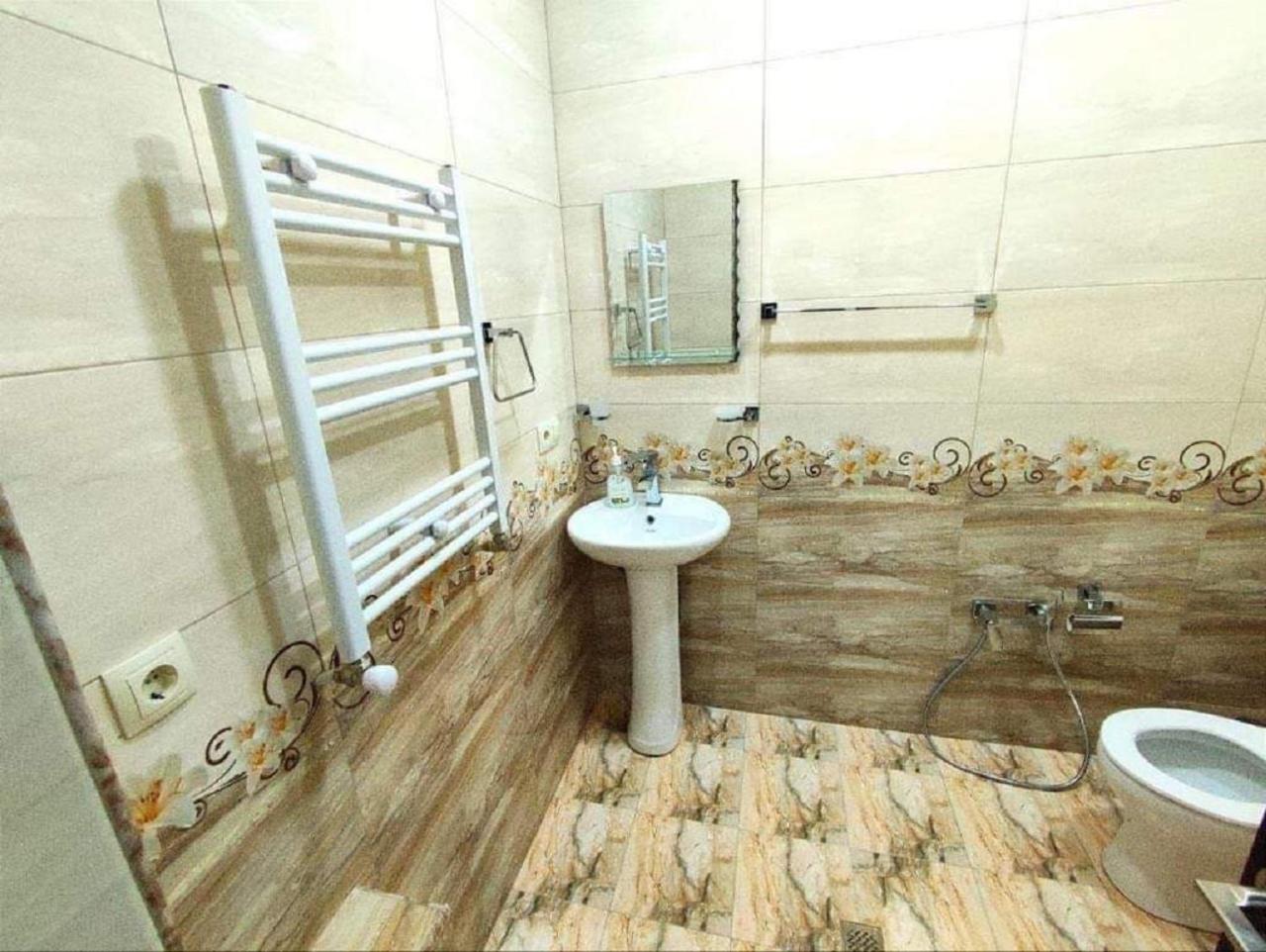 Aygestan Apartments