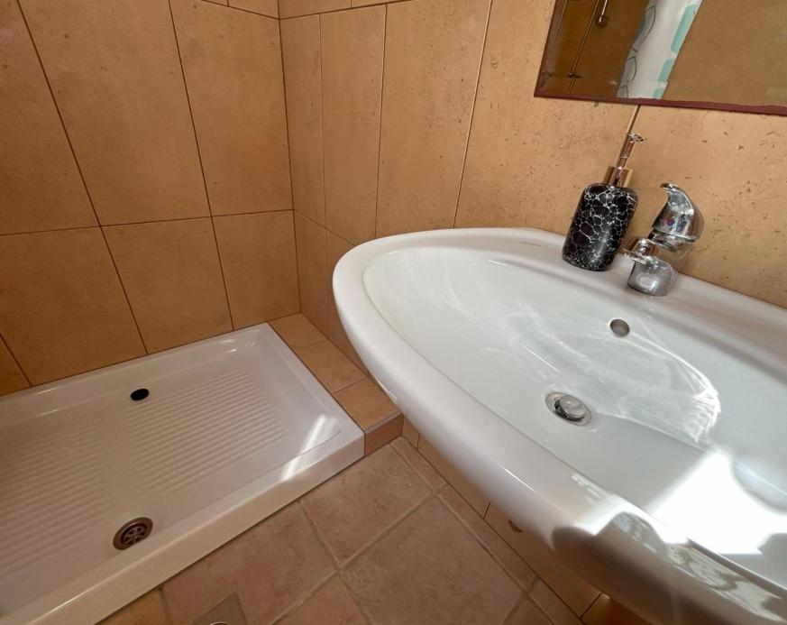 SOS Apartments