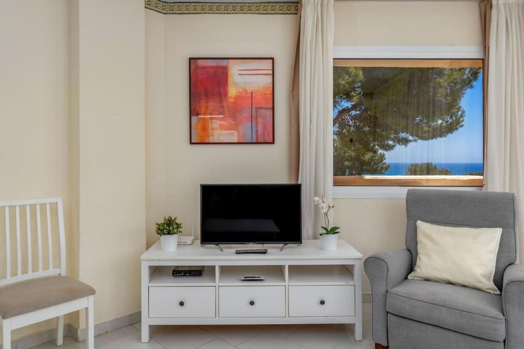 Riviera seaview getaway