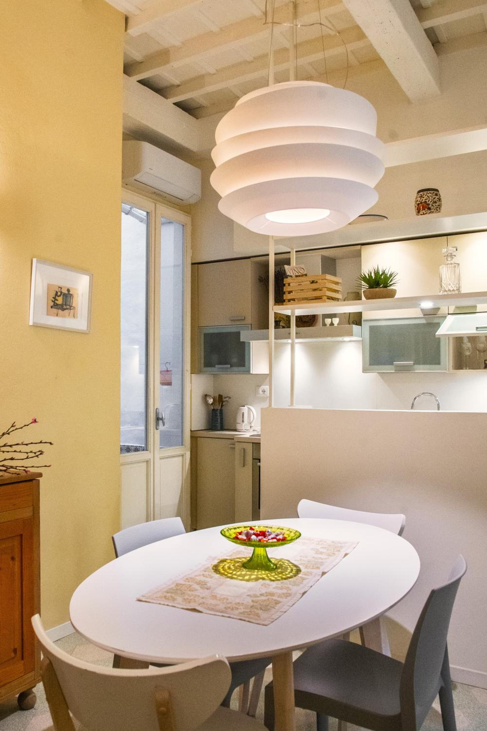 Agnolo First two bedrooms apartment close to Duomo