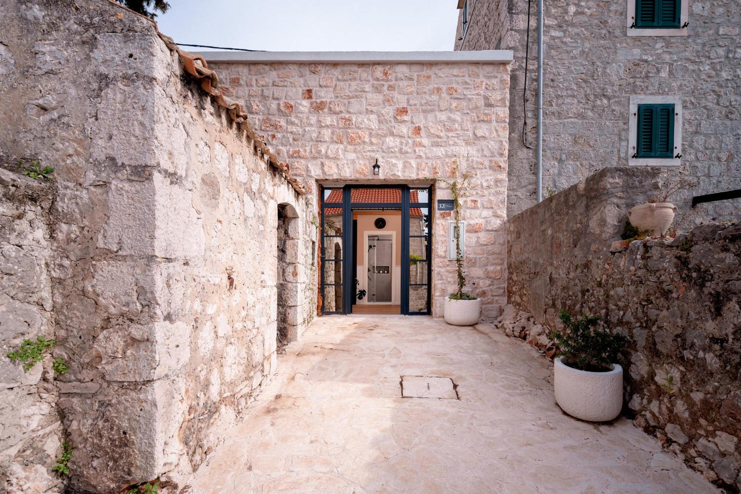 Marchelina house