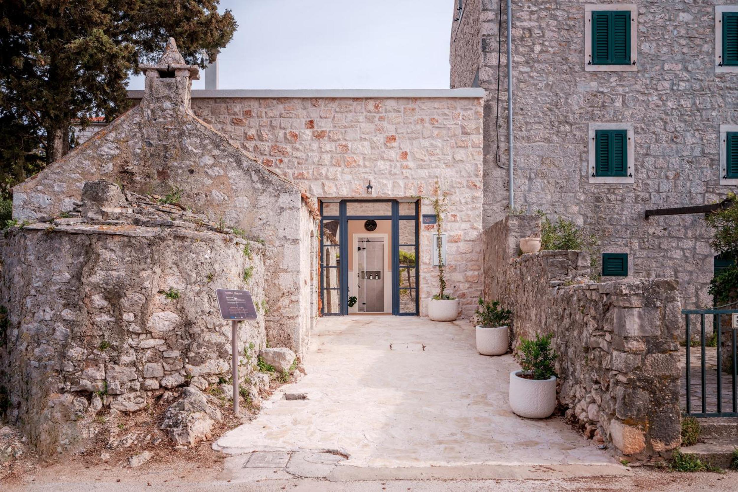Marchelina house