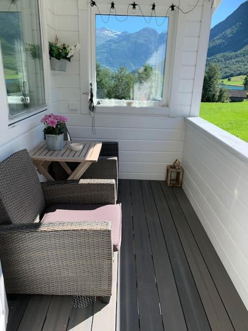 Landelig hus med fin badestrand og turområde.