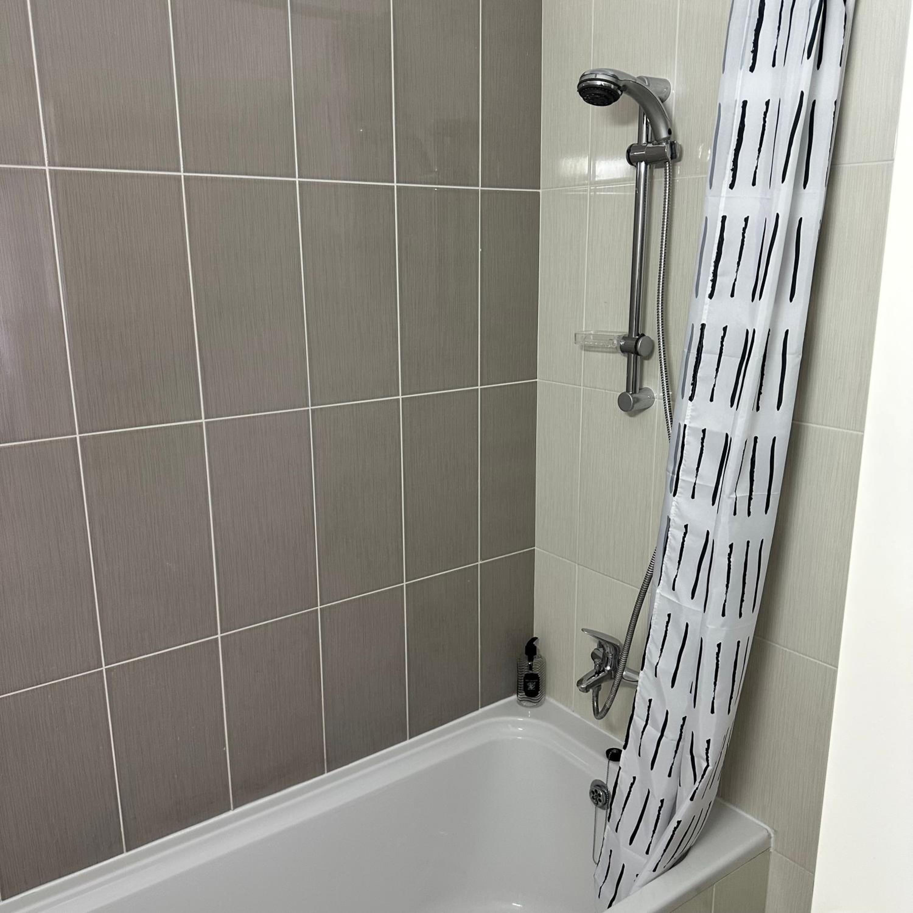 ELYSIA PARK - 2 BED SEAVIEW APT