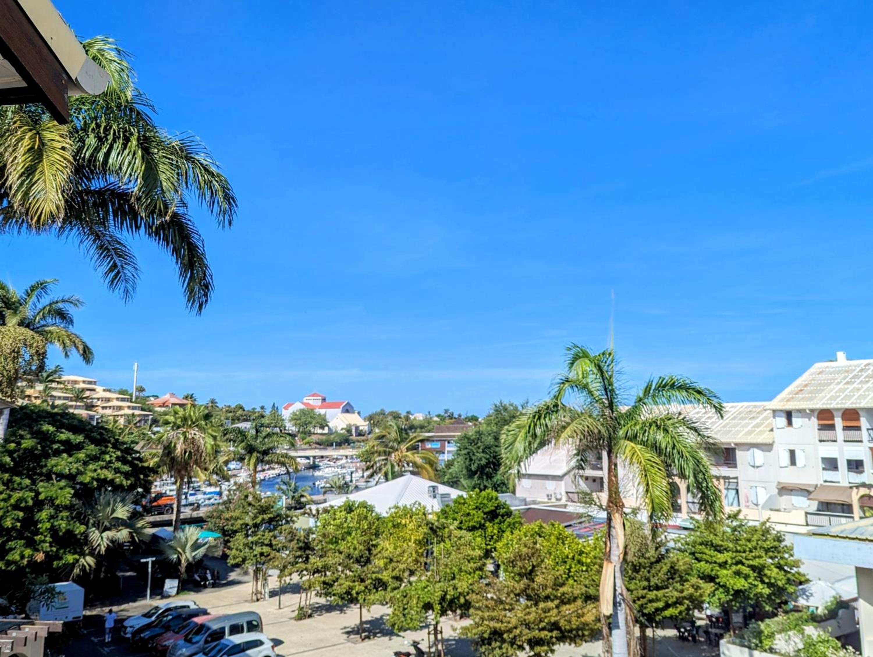Cap Saint Gilles - T3 vue sur le port view 4