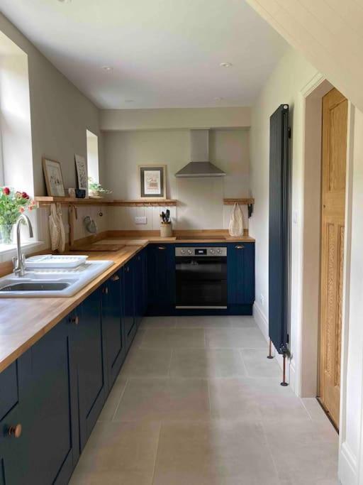 Dovedale House