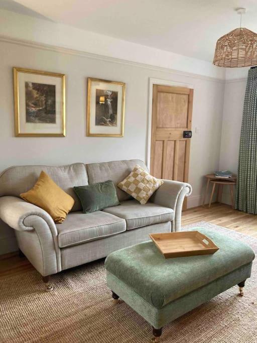 Dovedale House