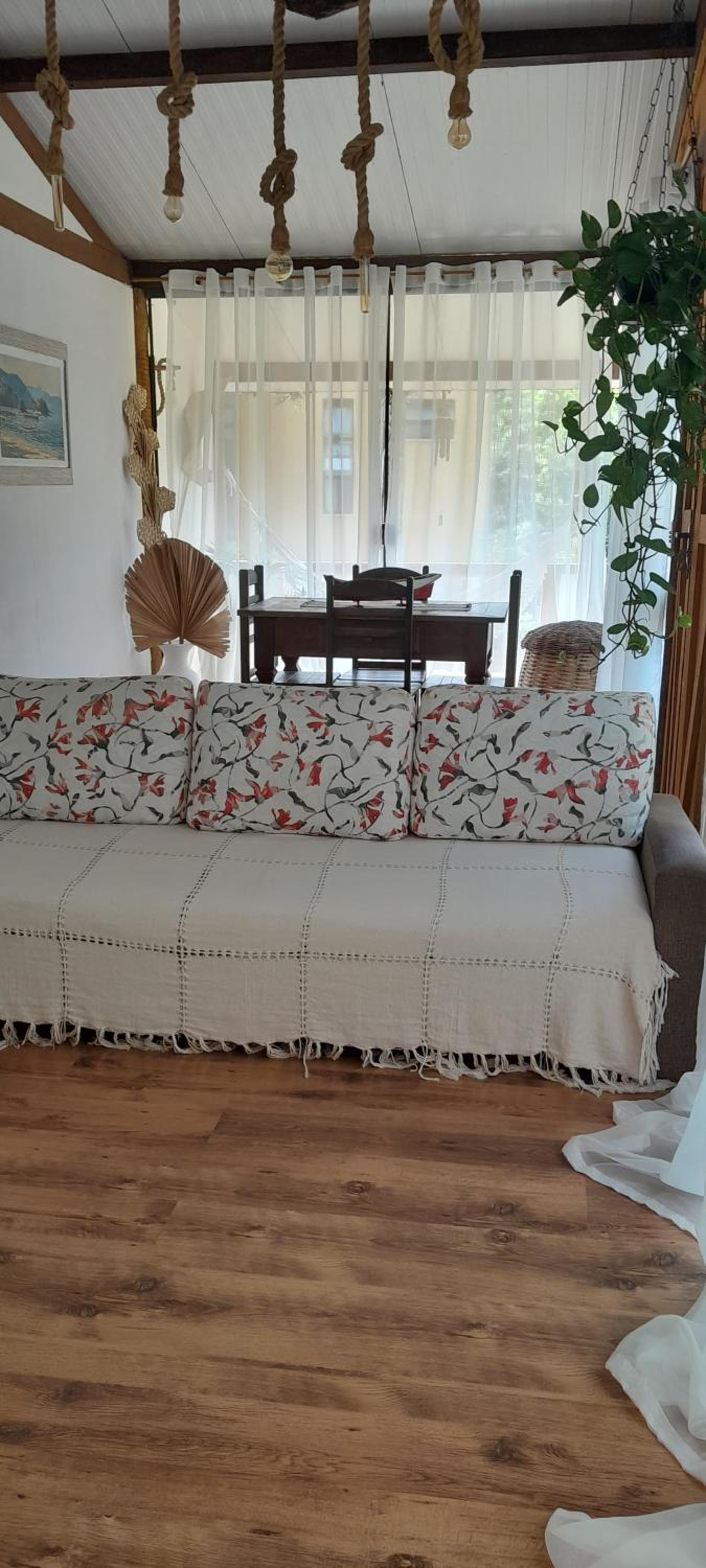 Morena Flor Cabana