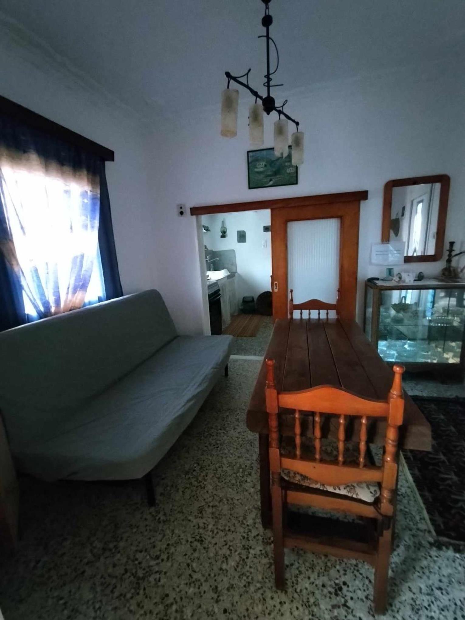 Smaragda home