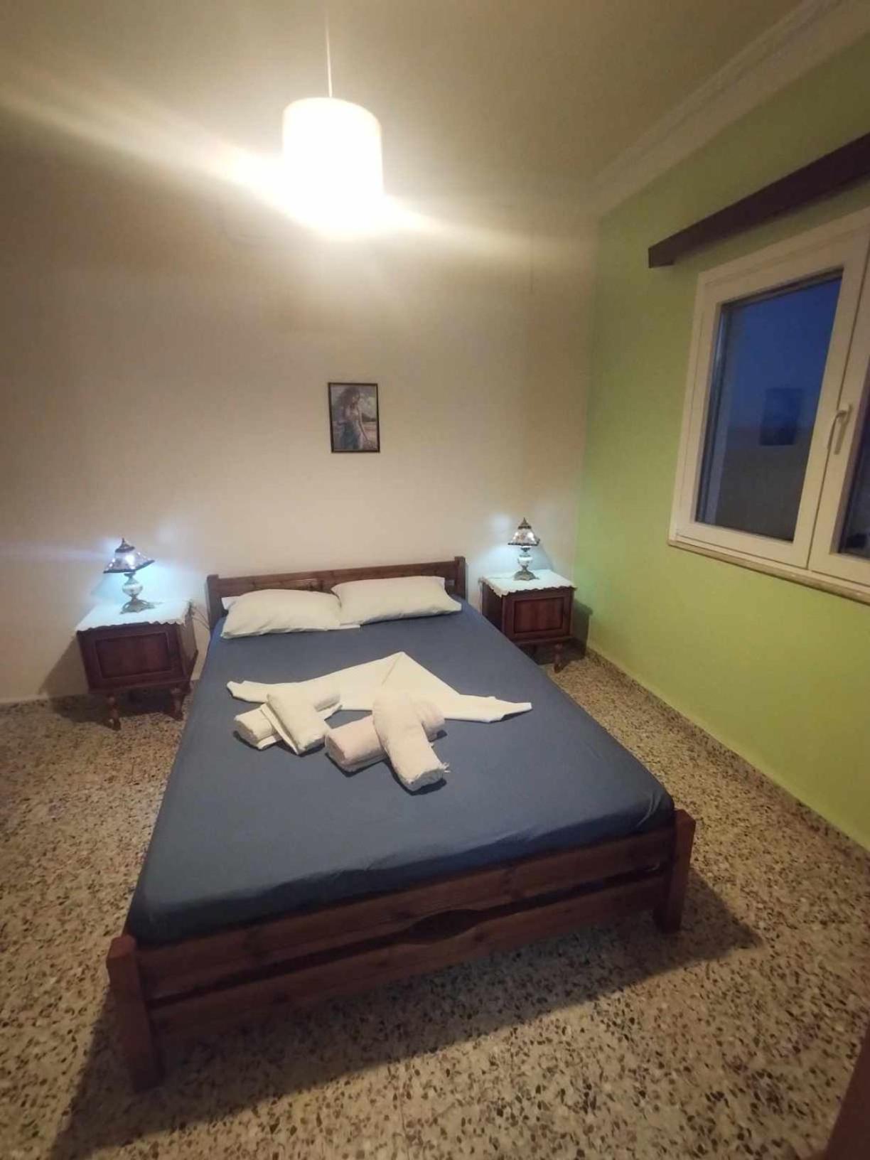 Smaragda home