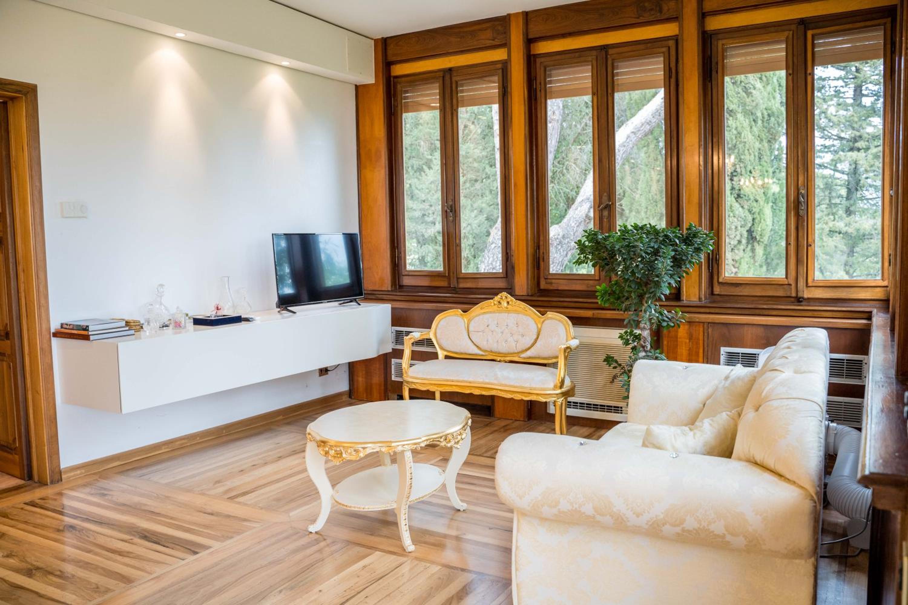 Majestic Villa in Hills of Florence with Gardens Gym Jacuzzi and Sauna
