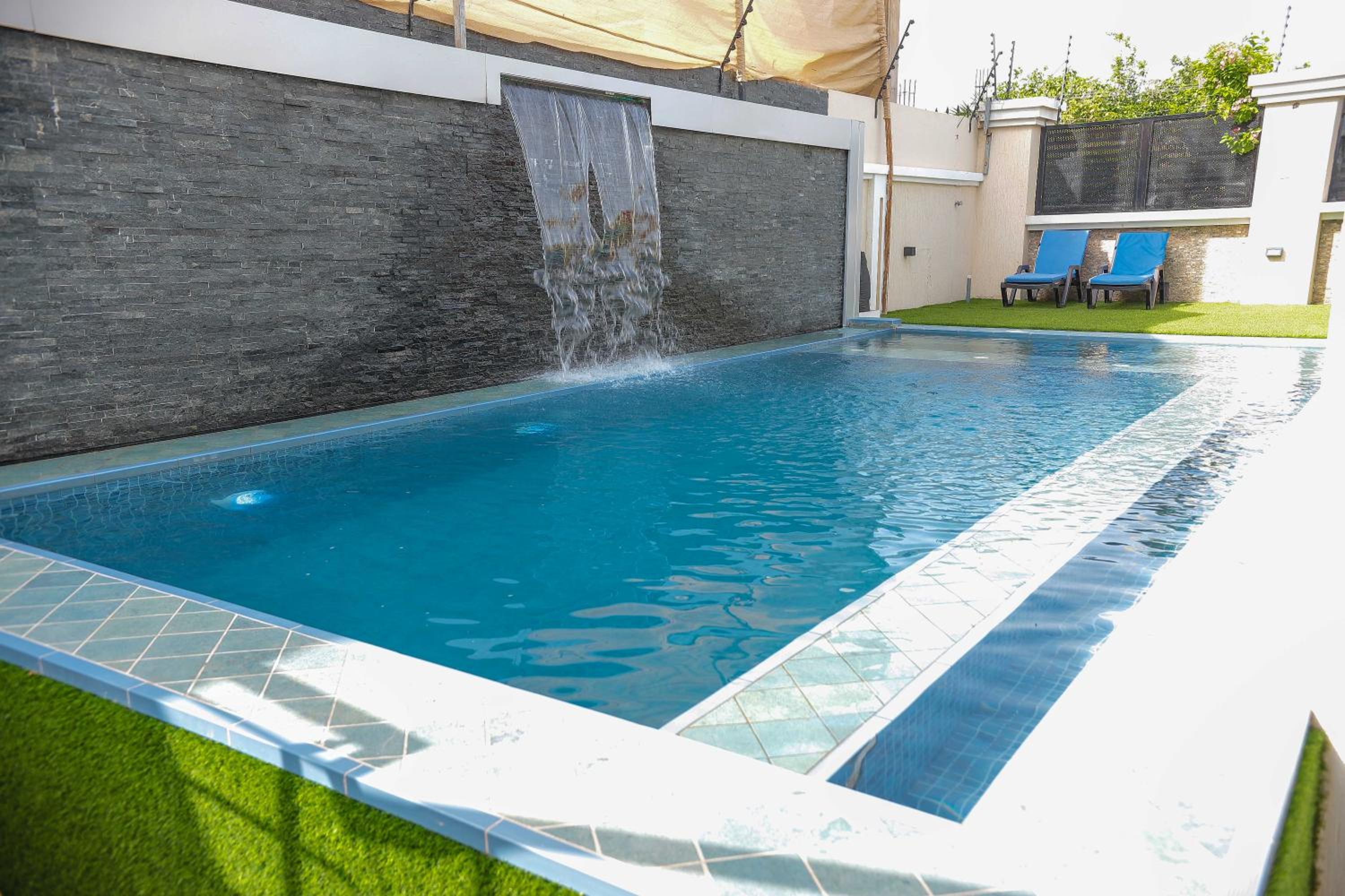 5 Bedrooms Luxury Vacation Villa