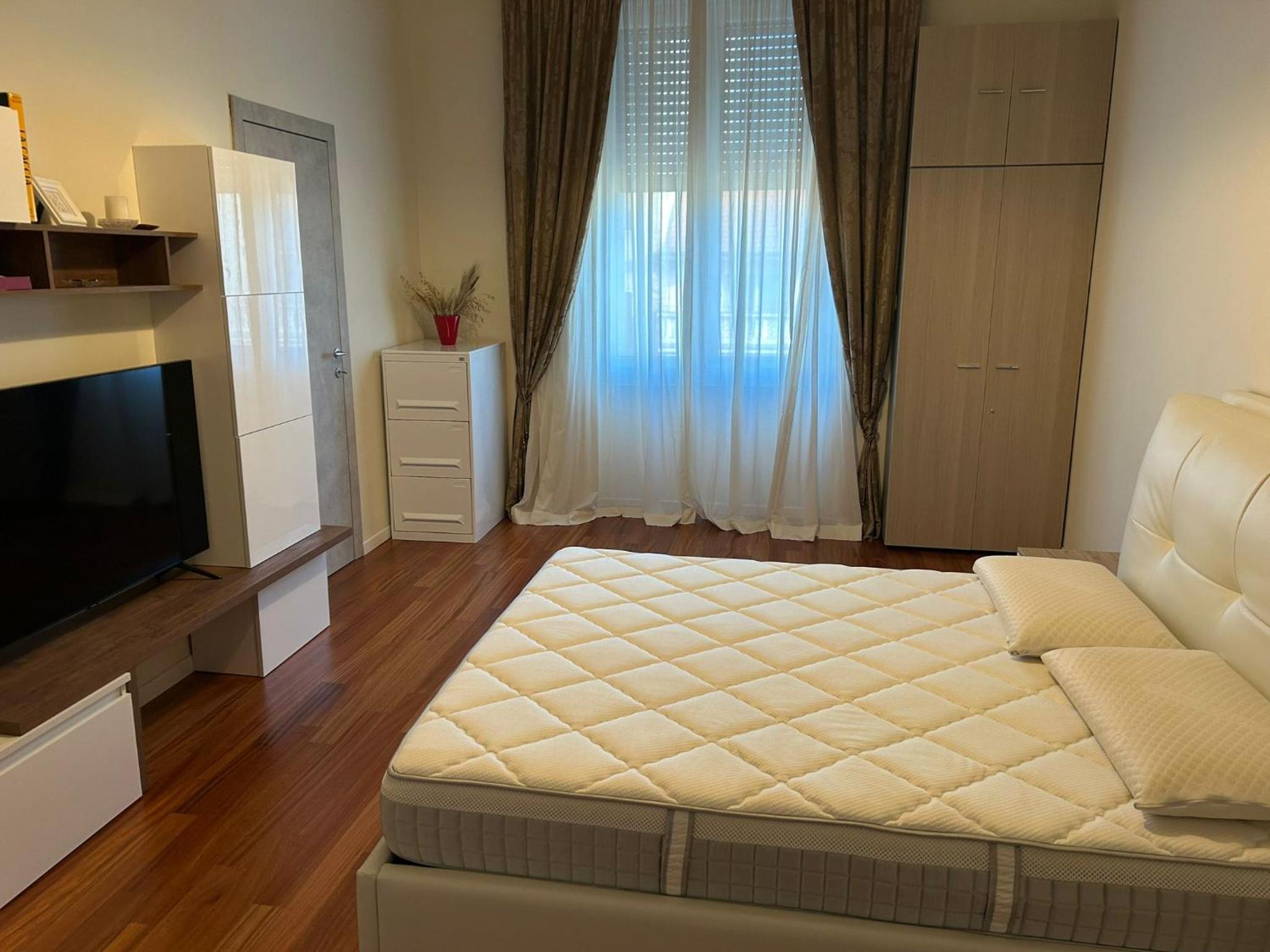 Central Station Milan Apartment